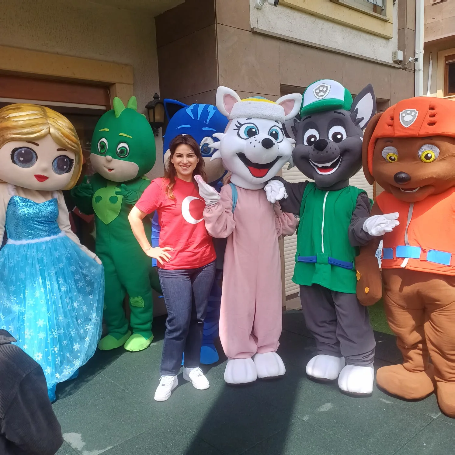 Maskot Kiralama uygulama görseli 3