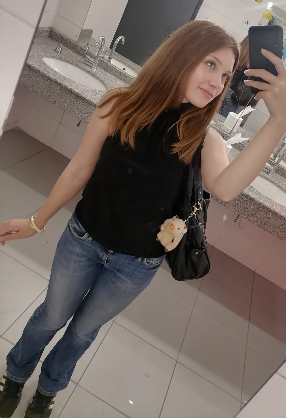Elif Beyza Y. — TÜYAP Fuar Hostesi