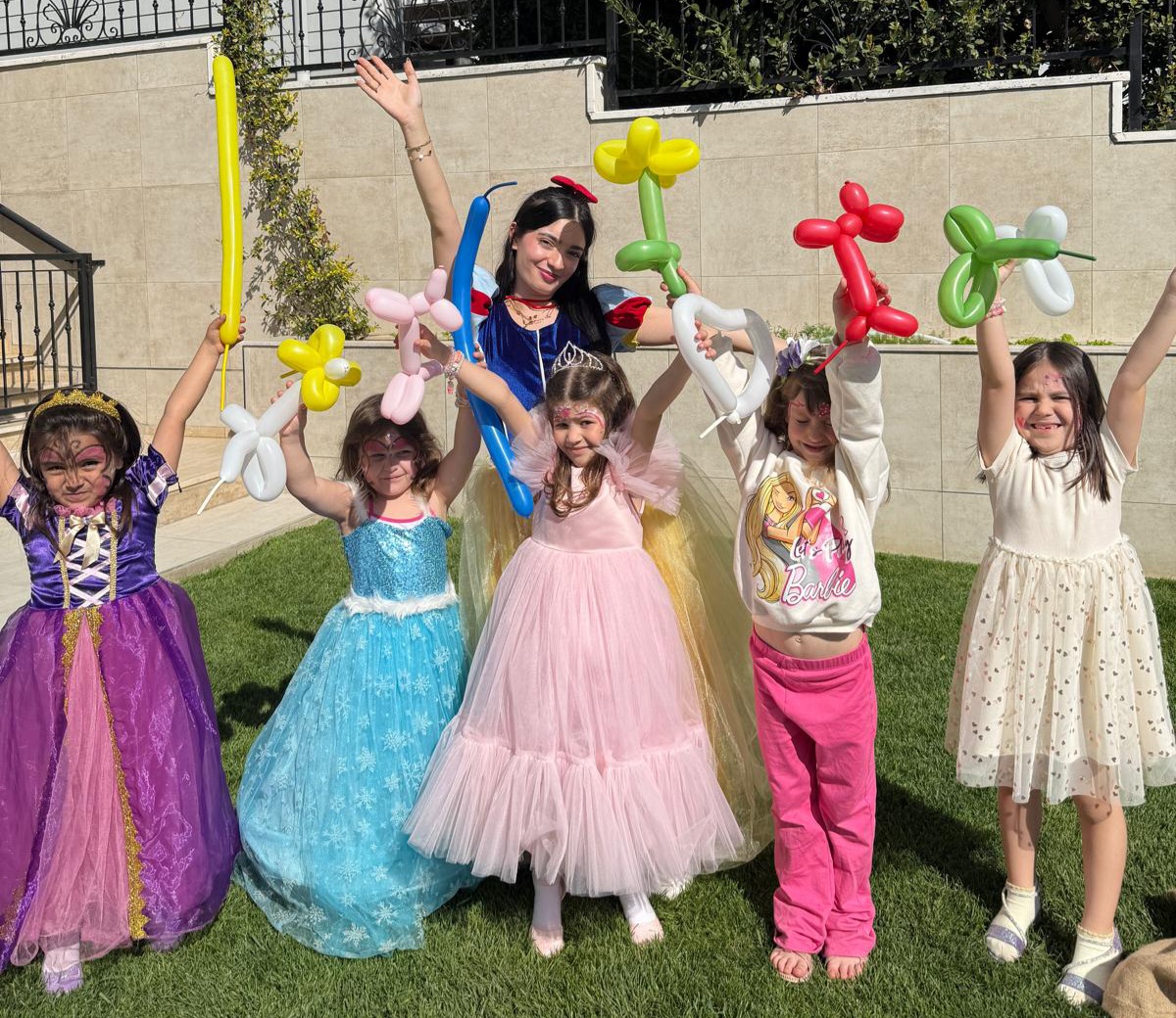 İstanbul kostümlü çocuk doğum günü animatörü